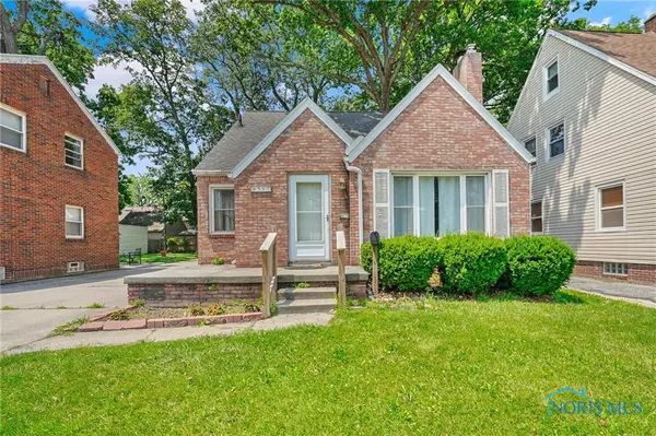 3517 Douglas RD, Toledo, OH 43606