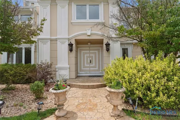 Ottawa Hills, OH 43615,2917 Riva Ridge RD