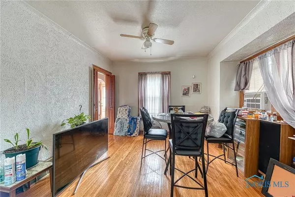 Toledo, OH 43607,1408 Shenandoah RD