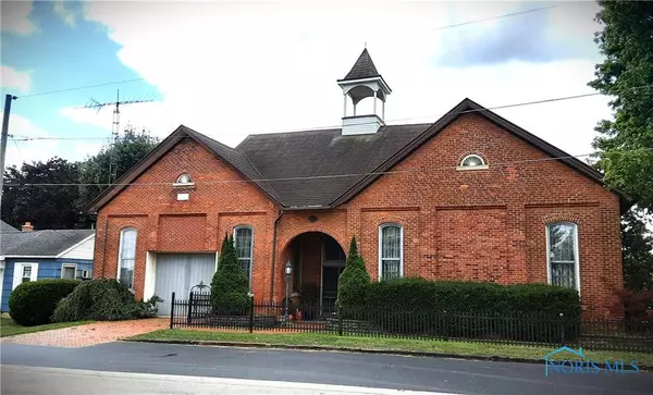 82 E Jackson ST, Mccutchenville, OH 44844