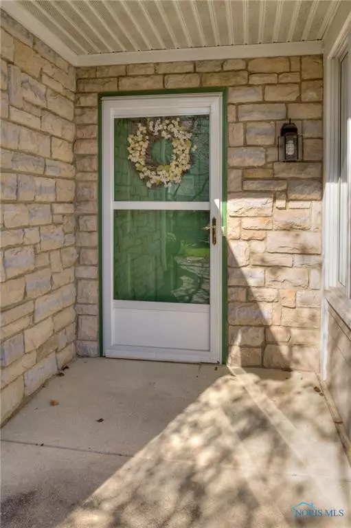 Toledo, OH 43617,2323 Oaks Edge DR