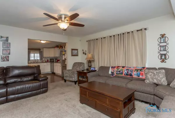 Holland, OH 43528,1421 Maumee ST