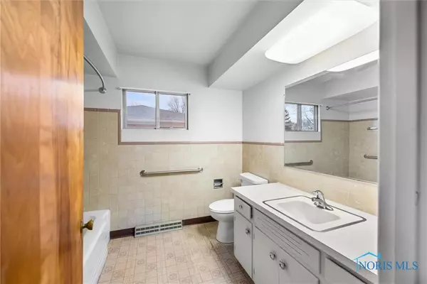 111 Elm ST Swanton, OH 43558