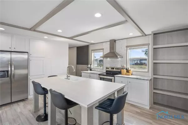 Perrysburg, OH 43551,27696 Oregon RD