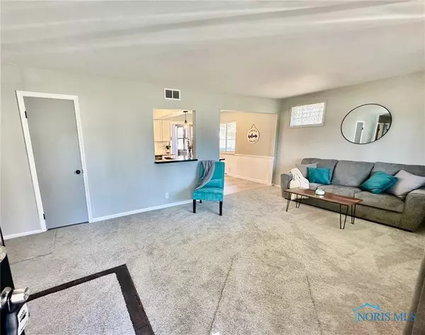 Toledo, OH 43623,5427 Armada DR