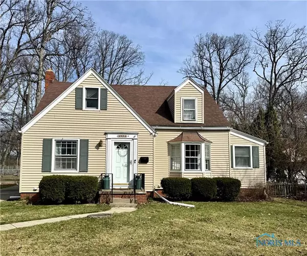 2934 Oxbridge DR, Toledo, OH 43614
