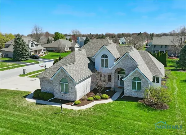 1425 Mill Creek LN, Waterville, OH 43566