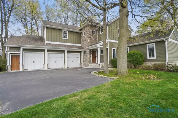 2 Stableside, Ottawa Hills, OH 43615