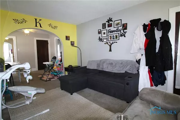 Toledo, OH 43612,543 Waggoner BLVD