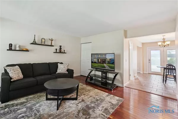 Maumee, OH,6617 Garden RD