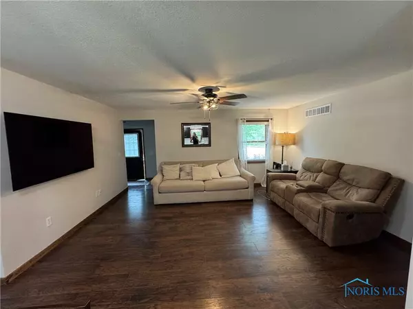 Maumee, OH 43537,7005 Coder Road