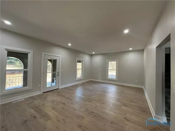 Swanton, OH 43558,6933 Providence Neapolis Swanton RD