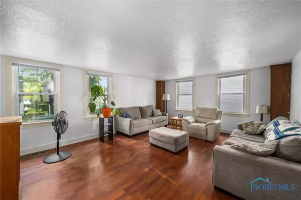 Waterville, OH 43566,131 N River RD