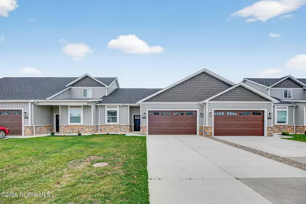 224 S Bridge RD, Northwood, OH 43619