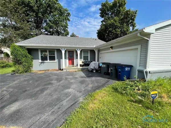 2158 Laurel Valley DR, Toledo, OH 43614