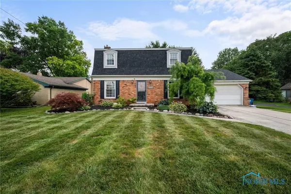 3210 Pickle RD,  Oregon,  OH 43616