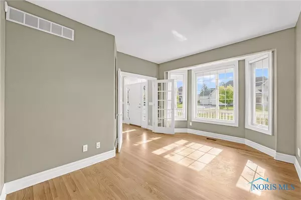 Maumee, OH 43537,2906 Back Bay DR