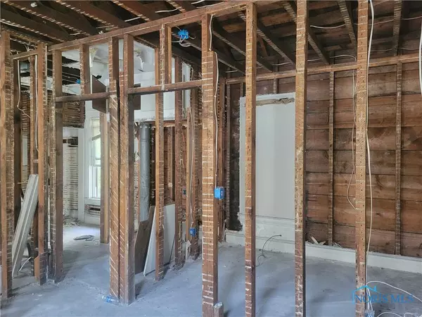 Toledo, OH 43609,1335 Colburn ST