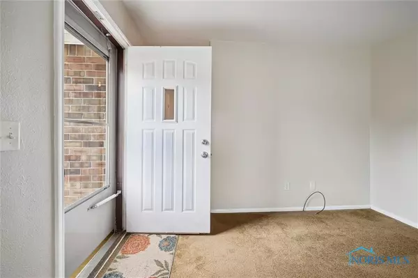 Oregon, OH 43616,223 Sequoia DR