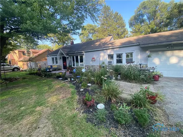 Toledo, OH 43623,4806 Vineyard RD