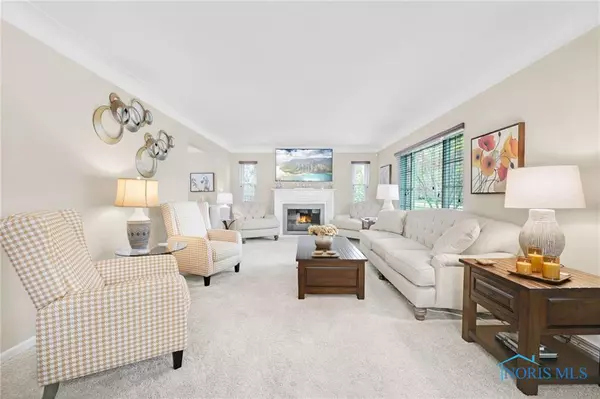 Toledo, OH 43606,2324 Secor RD