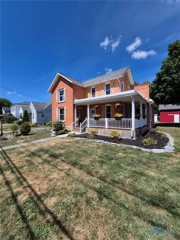 115 E College AVE, Pemberville, OH 43450