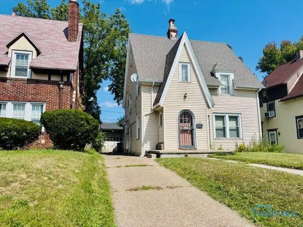 Toledo, OH 43606,1322 Thatcher DR