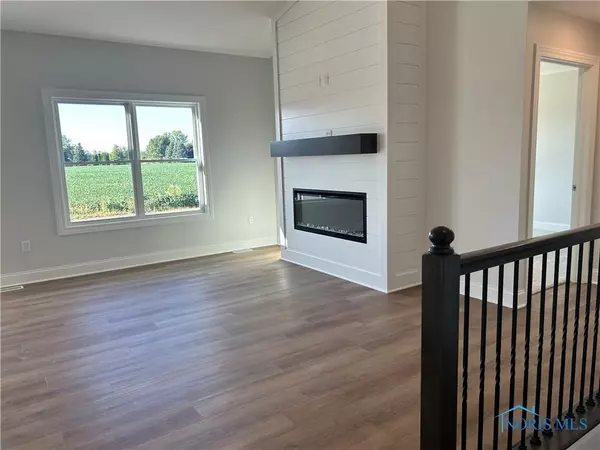 Oregon, OH 43616,5084 Magnolia DR