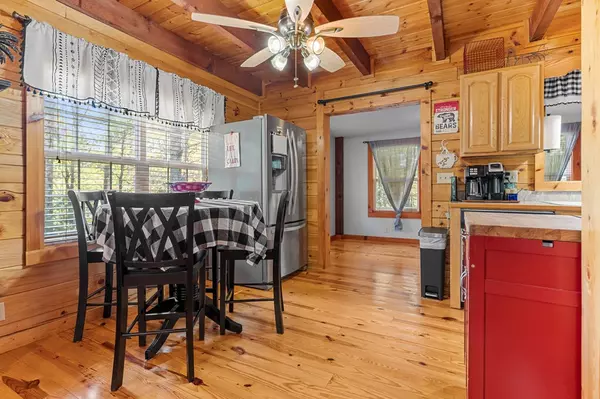 Galax, VA 24333,296 Live Oak Ln