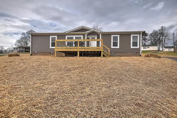 Bluff City, TN 37618,4100 Weaver Pike