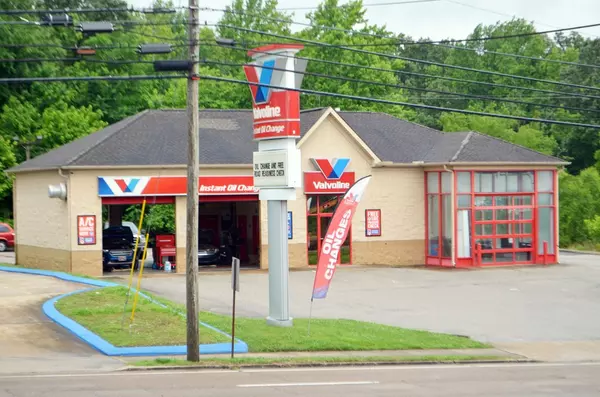 Paris, TN 38242,1052 Mineral Wells Avenue