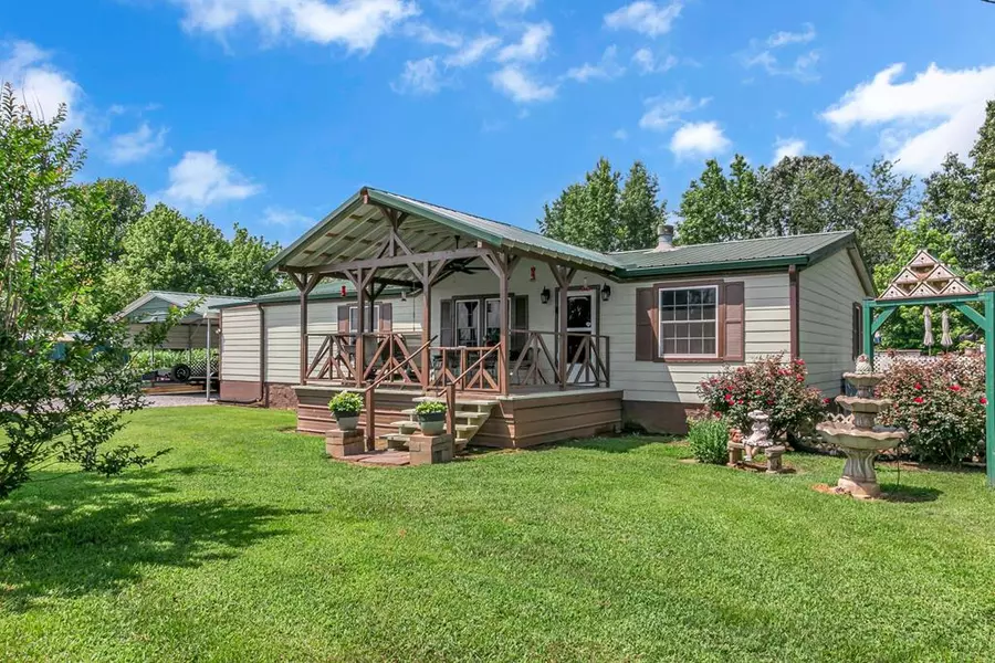 2794 Perkins Rd, Puryear, TN 38251