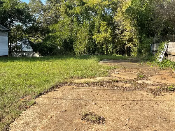 Paris, TN 38242,608 Depot St