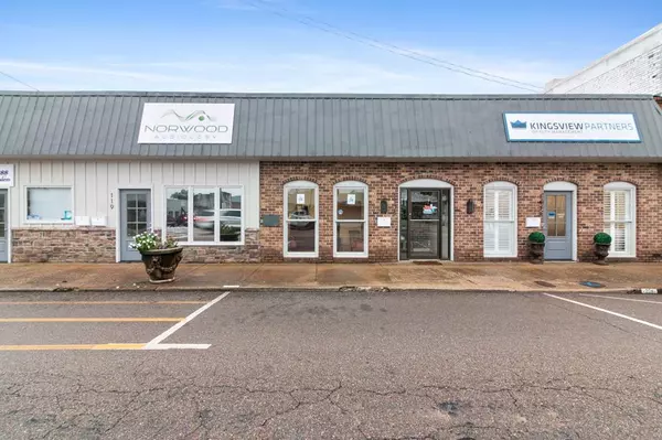 Paris, TN 38242,117 E Wood St