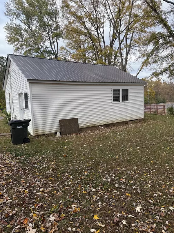 Mckenzie, TN 38201,12640 Hwy 79