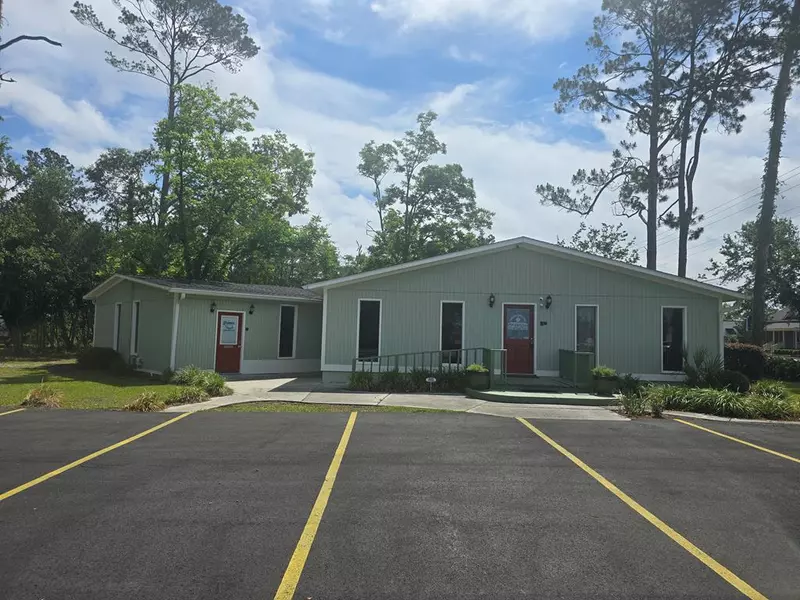 1216 Baytree Rd, Valdosta, GA 31602