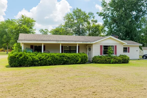 Ray City, GA 31645,384 Highway 125