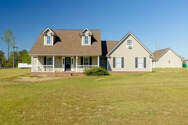 8739 Folsom Rd, Hahira, GA 31632