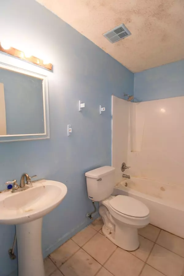 Valdosta, GA 31601,2715 Scott St