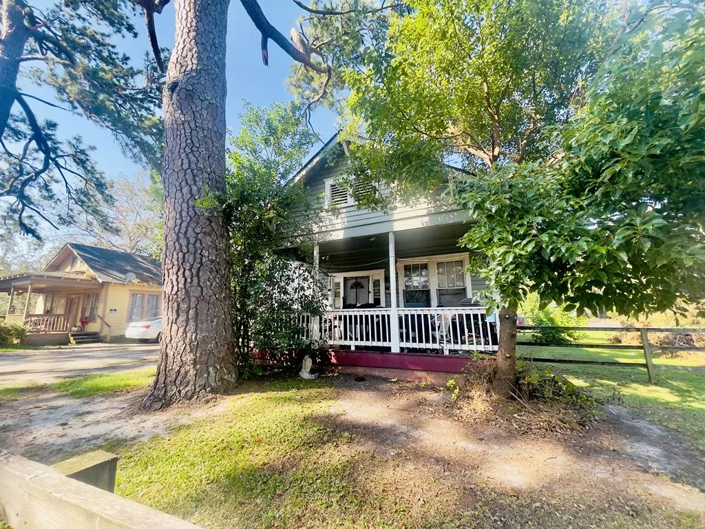 Valdosta, GA 31601,528 N Troup St