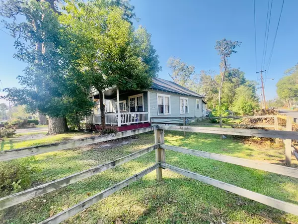 Valdosta, GA 31601,528 N Troup St