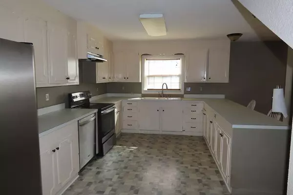 Valdosta, GA 31601,5417 CAMELLIA DR,S