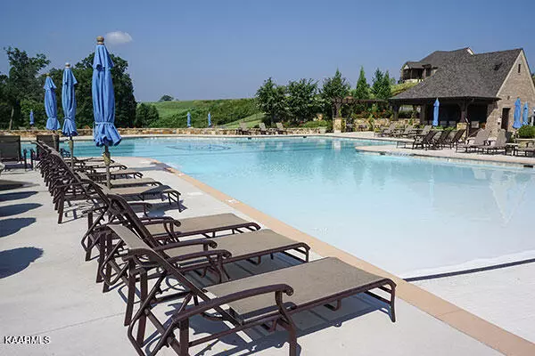 Lenoir City, TN 37772,654 Windlass DR