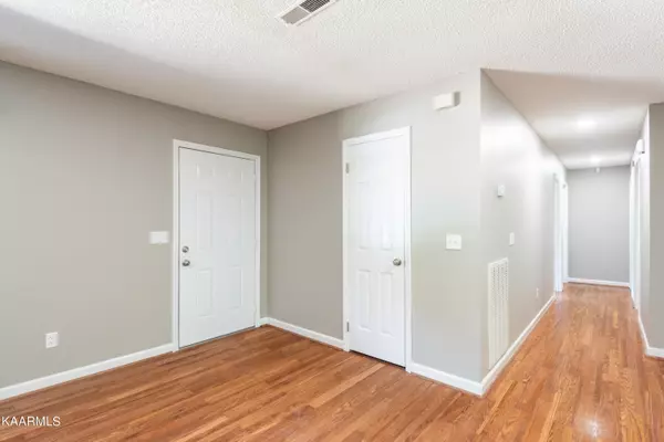 Lenoir City, TN 37772,41105 Highway 95