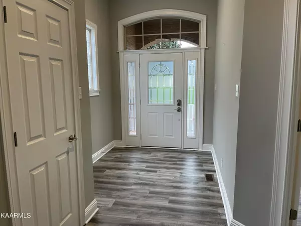 Vonore, TN 37885,117 Heron CT