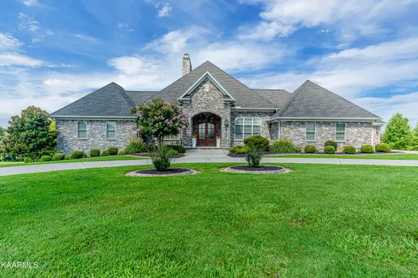 210 Thunder Rd, Vonore, TN 37885