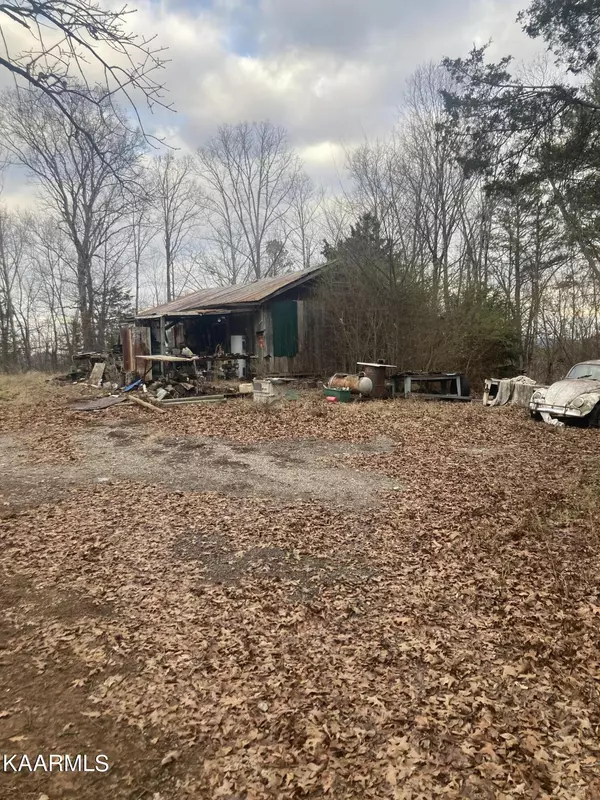 Vonore, TN 37885,201 Chance Rd