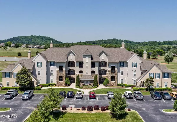 545 Rarity Bay Pkwy, Vonore, TN 37885