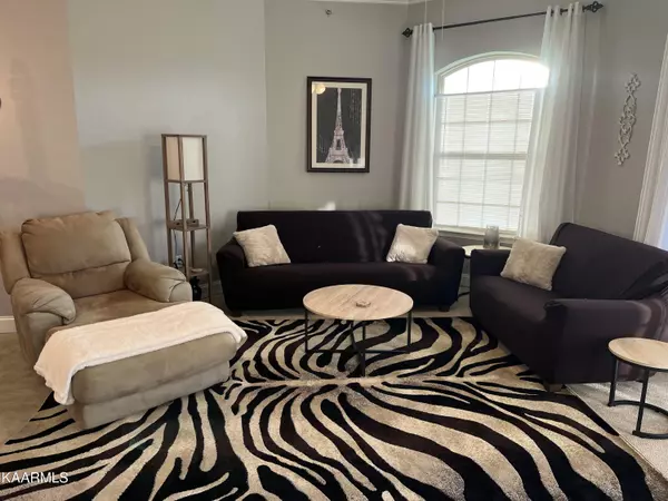 Vonore, TN 37885,565 Rarity Bay Pkwy