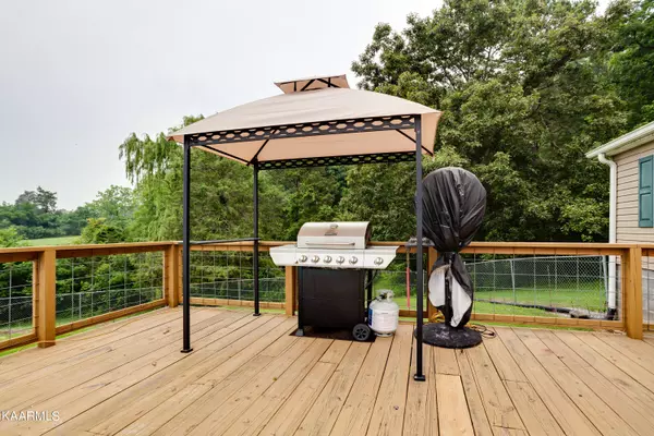 Lenoir City, TN 37771,2525 Oak Grove Rd